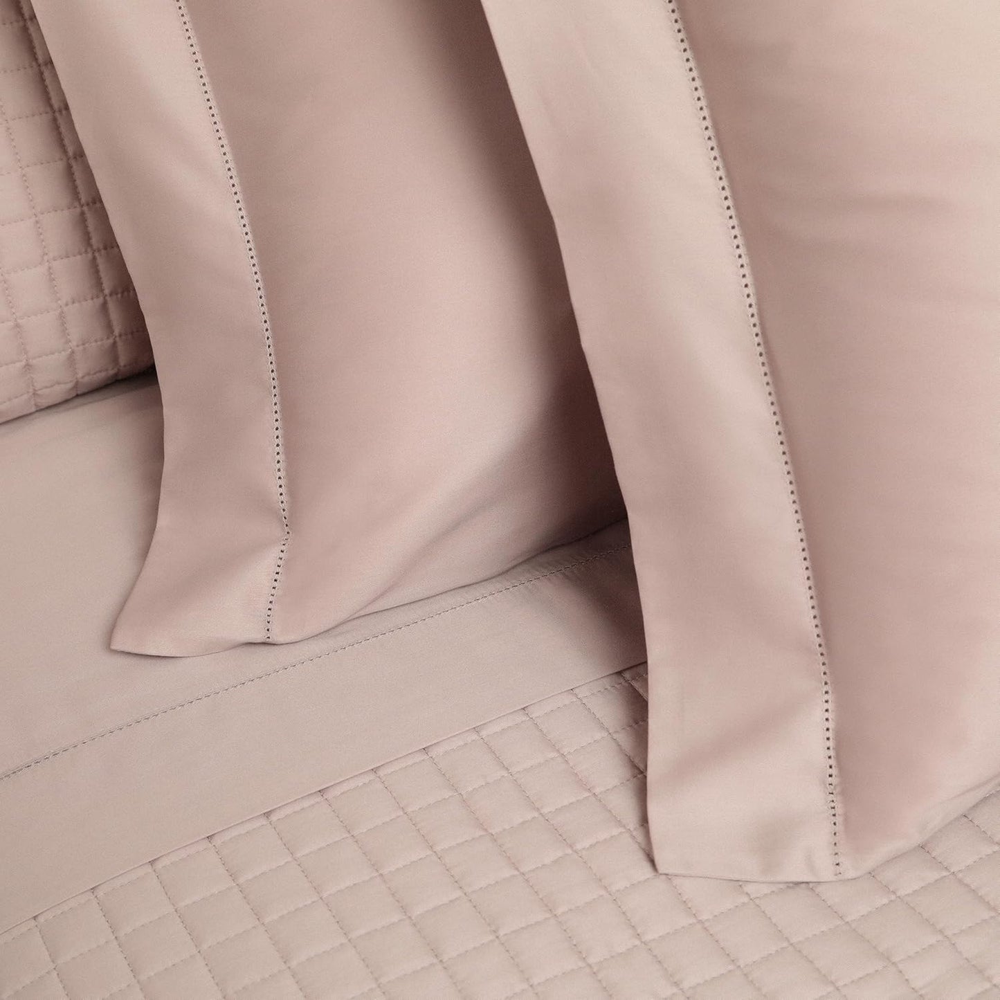 Versailles Satin (Rose) – Double 4-Piece Bedding Set